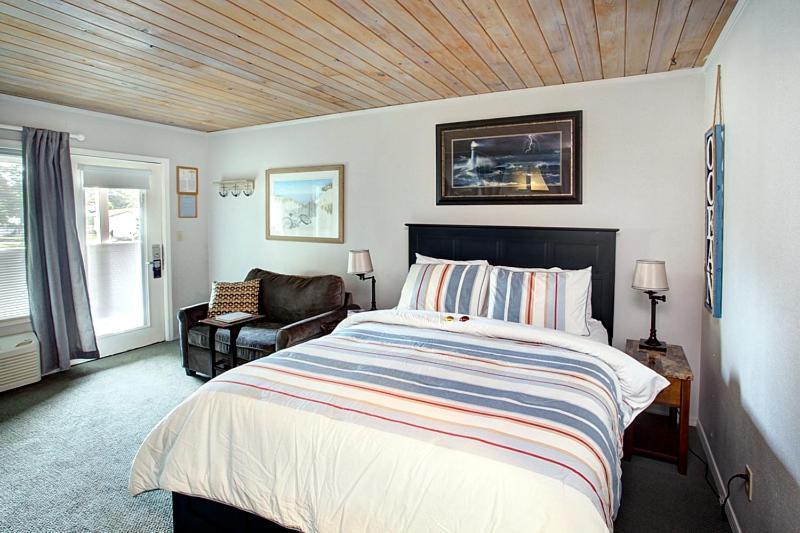 Lanai At The Cove Aparthotel Сийсайд Екстериор снимка
